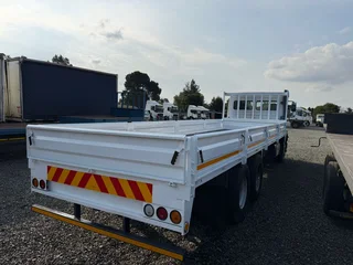 USED 2015 MERCEDES-BENZ 2628 AXOR WITH 8.5M DROPSIDE BODY FOR SALE