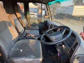 USED 2017 UD 90 TRUCK WITH FRIDGE BODY FOR SALE