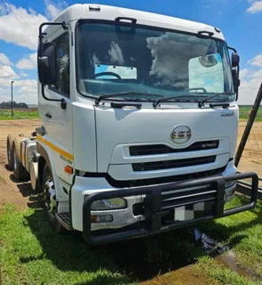 USED 2017 UD QUON 26-450 FOR SALE