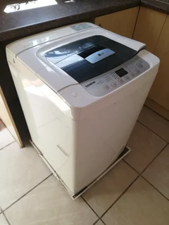 LG Fuzzy Logic 8.2 washing machine