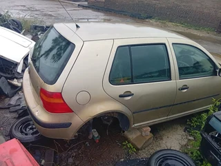 VW golf 4 doors for sale