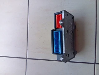 2008-2013 Volvo C30 S40 V50 airbag control module unit console