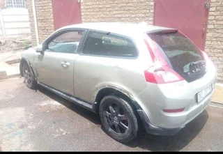 2011 volvo c30 stripping for spares