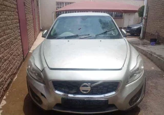 2011 volvo c30 stripping for spares