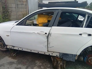 BMW 320i E90 stripping for spares