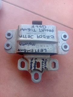 VW caddy Passat  golf Tiguan b7 left engine mountain for sale