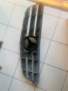 Mercedes Benz w204 front grill for sale