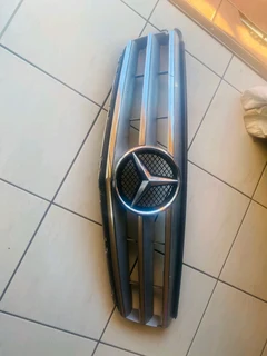 Mercedes Benz w204 front grill for sale
