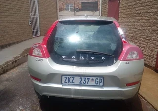 2011 Volvo c30 t3 automatic 2.0 stripping for spares