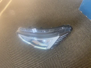 Haval jolion left head light for sale