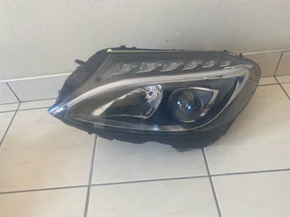 2018 Mercedes Benz w205 xenon left headlight