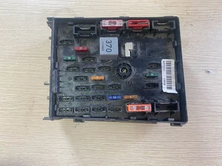 2011 vw Passat cc auto fuse box