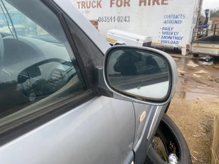 Ssangyong rexton 270d Mirror for sale