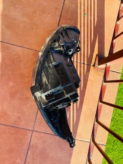 2012-2017 hyandai i10 right headlight in excellent condition