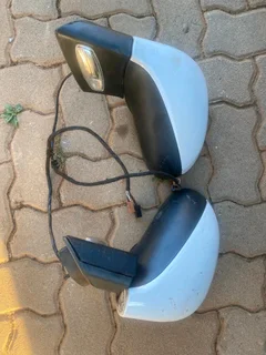 Peugeot 207 left and right mirror for sale in good condition