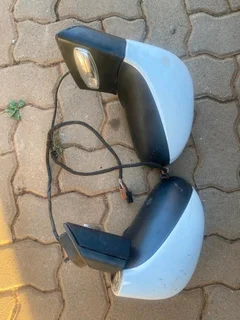Peugeot 207 left and right mirror for sale in good condition