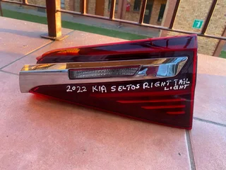 2022 Kia seltos right tail gate light for sale in good condition