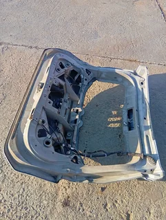 2018 nissan X trail tailgate in good condition