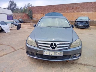 2010 mercedes Benz c180 kompressor stripping for spares
