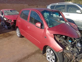 2011 hyundai i10 stripping for spares