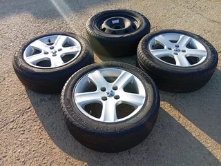 Peugeot 307  4 set of 16inch rims and tyres