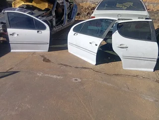 Peugeot 207 doors for sale in good condition