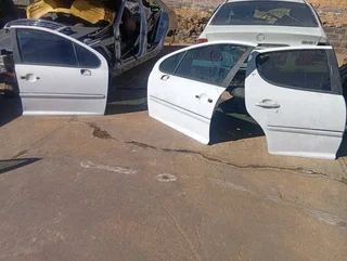 Peugeot 207 doors for sale in good condition