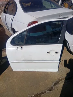 Peugeot 207 doors for sale in good condition