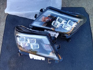2022-2024 nissan Navara left and right led brand new headlights for sale