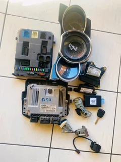 2012 citreon DS3 vvti 1.6 complete lockset