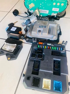 2012 citreon DS3 vvti 1.6 complete lockset