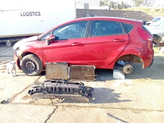 2015 Ford fiesta stripping for spares