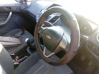 2015 Ford fiesta stripping for spares