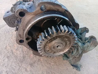 Freightliner flb Cummnis oil pump