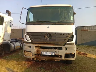 Mercedes axor 3340 double axel stripping for spares