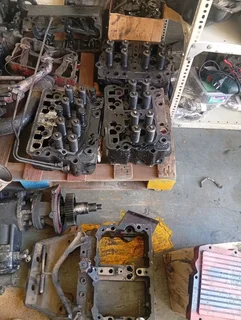 Frieghtliner FLB Cummins N14 head