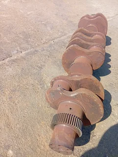 Frieghtliner FLB Cummins N14 crankshaft