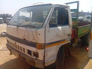 Isuzu np3500 non turbo stripping for spares .engine and gearbox available