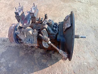 Isuzu npr 5 speed manual gearbox for sale