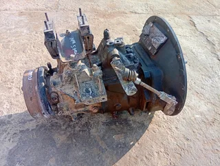 Isuzu npr 5 speed manual gearbox for sale