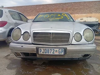 Mercedes Benz E230 W210  automatic stripping for spares