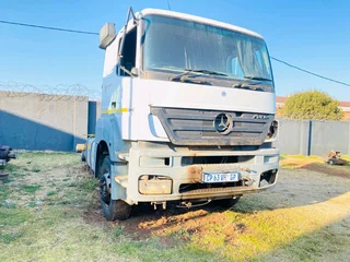 Mercedes Benz axor 3340 stripping for spares