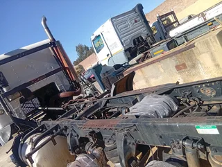 Frieghtliner flb with Cummins N14 engine stripping for spares