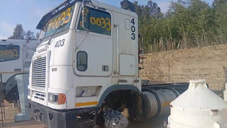 Frieghtliner flb with Cummins N14 engine stripping for spares