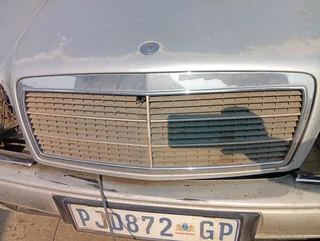 Mercedes Benz e230 w210 front grill