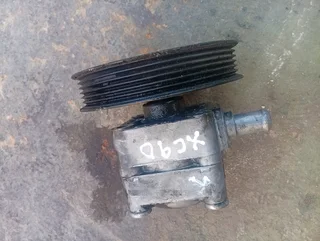 2001-2004 Volvo OEM POWER STEERING PUMP 5 3/16 PULLEY V70 S80 S60 XC70 XC90  8683967