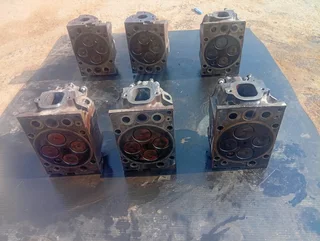 Mercedes Benz axor 3340  cylinder head for sale