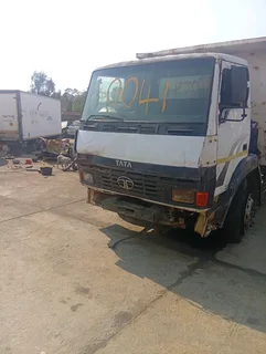 Tata tipper truck  LPK1518 stripping for spares