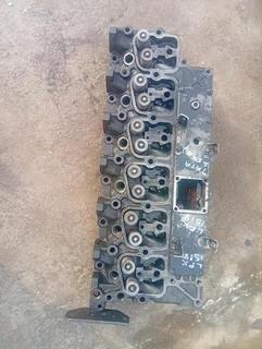 Tata LPK 1518 truck cylinder head