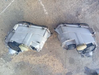 Mercedes Benz w203 left and right headlight